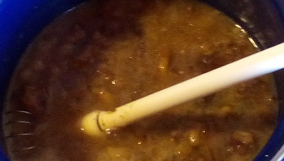 Chlebová smetanová polévka s houbami a koprem