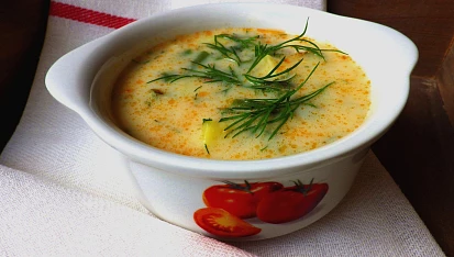 Pikantní fazolková polévka s bramborem a koprem