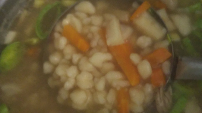 Polévky z vepřového kolene (nebo masa), Světlá ovarová polévka s tarhoňou