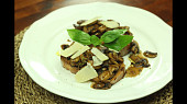 Bruschetta s karamelizovanými balsamico houbami