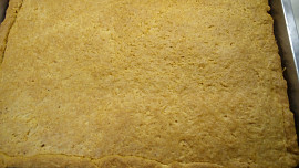 Koláč s jablíčkovo-pudingovou náplní