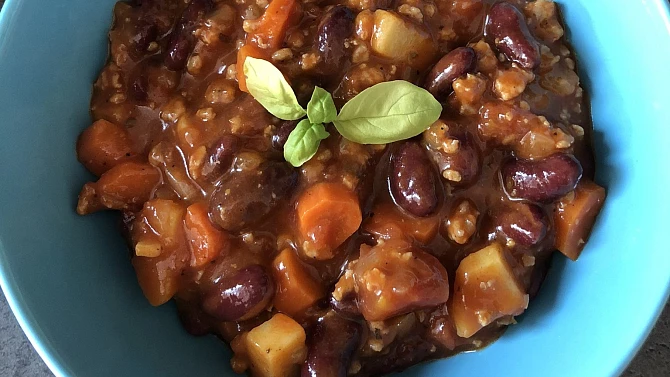 Falešné chilli con carne s kuřecím masem