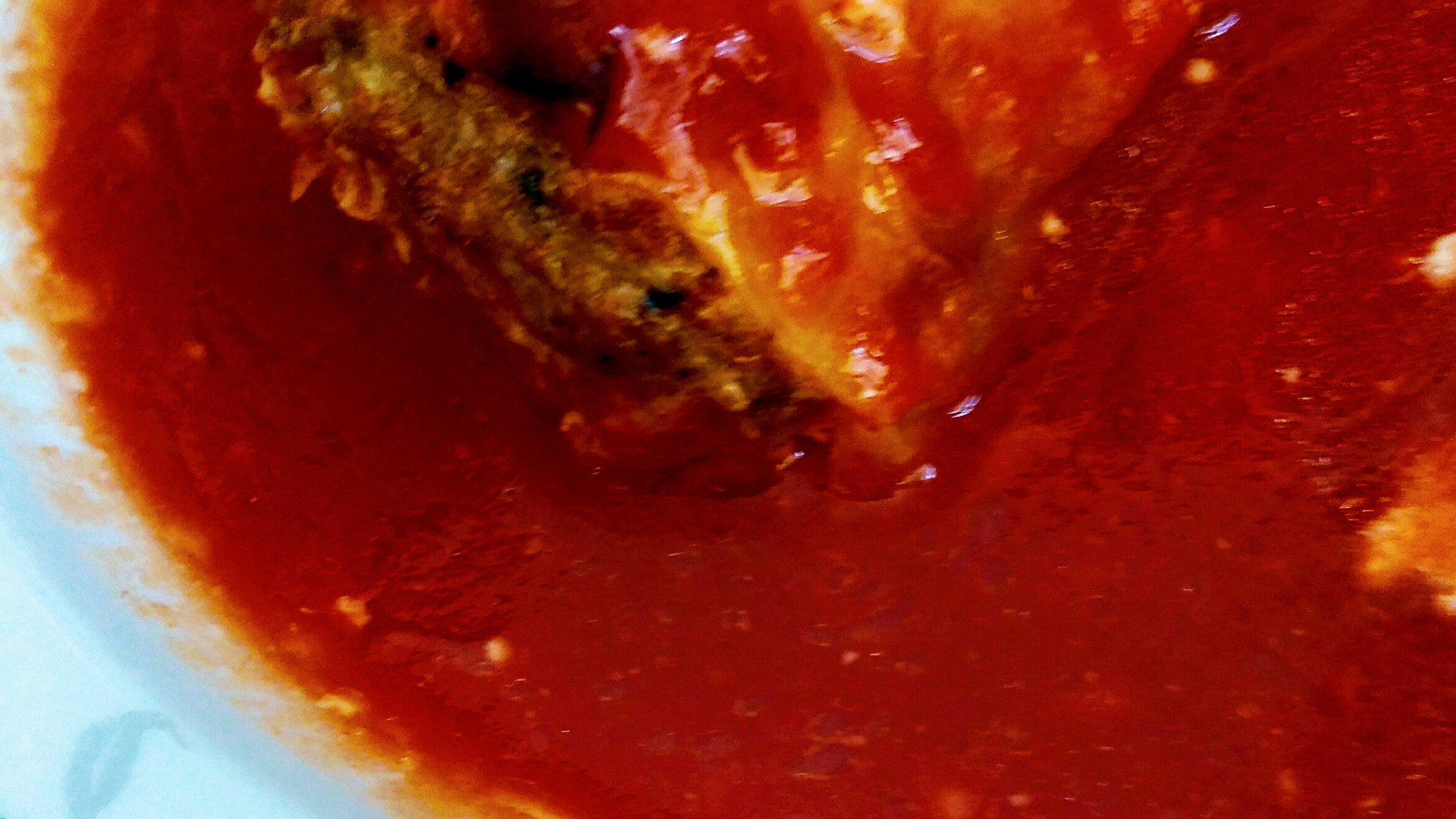 Plněné papriky v přírodní rajčatové omáčce