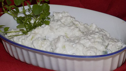 Pomazánka z řapíkatého celeru s chilli a oregánem