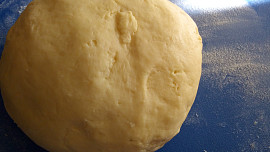 Koláč s jablíčkovo-pudingovou náplní