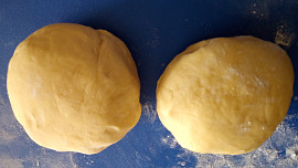 Koláč s jablíčkovo-pudingovou náplní