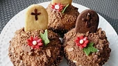 Cupcaky s hrobečky na Halloween