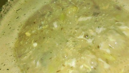 Kulajda pro mlsouny, Polévka už je hotová a vypnutá, ale ješt se zbytkovým teplem dováří