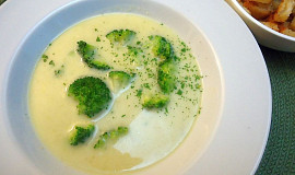 Brokolicová krémová polévka s kokosovým mlékem