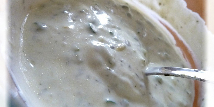 Brokolicové karbanátky s domácími hranolky a s jogurtovým  dipem (Vymícháme jogurtový dip)