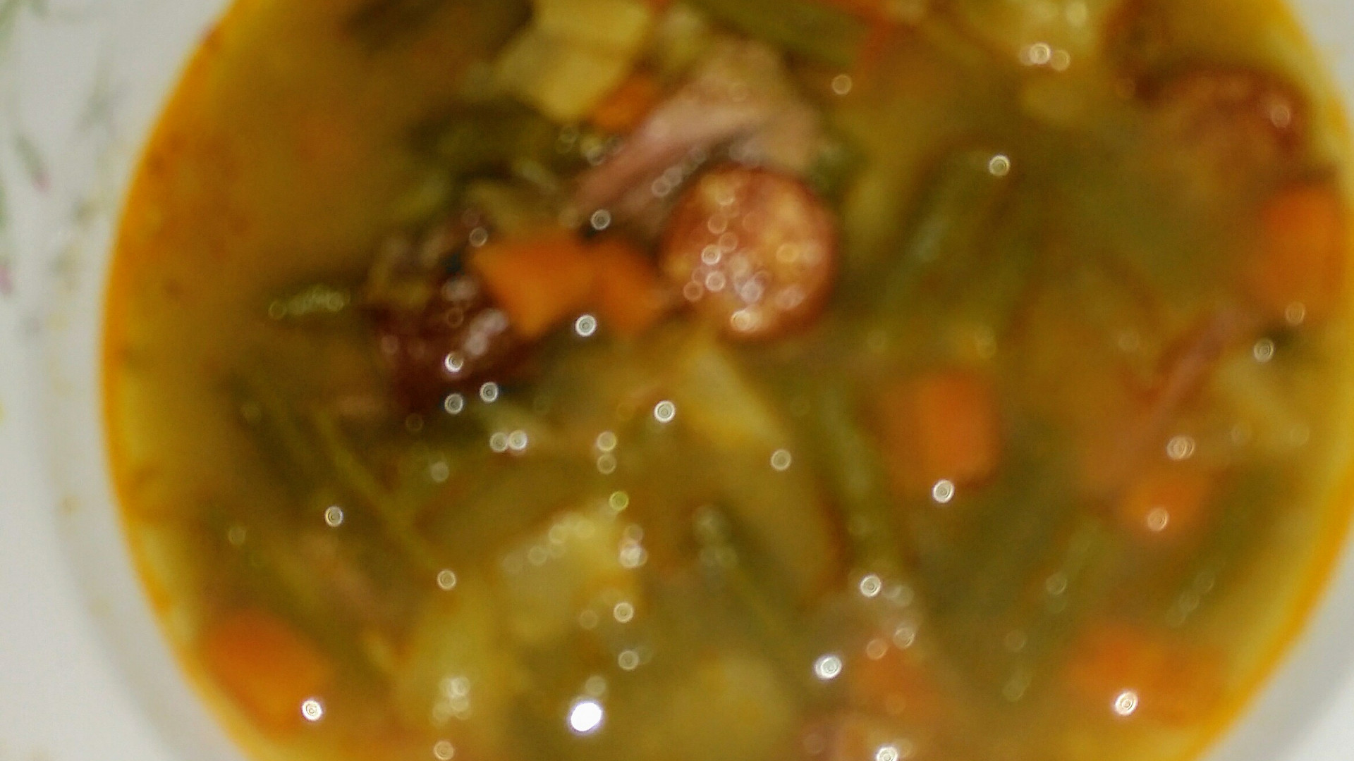 Fazolková polévka z uzeného vývvaru