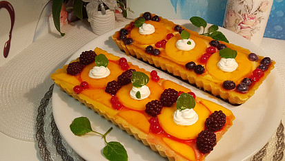 Kaki dortíčky a řezy s karamelovým mascarpone