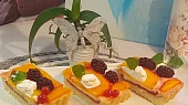 Kaki dortíčky a řezy s karamelovým mascarpone