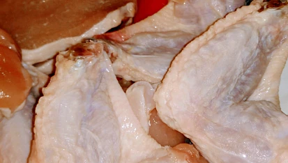 Kuřecí křídla na neděli (plněná), Měla jsem pět křidélek a dvě kotlety (mně to stačilo s bramborem na tři obědy)