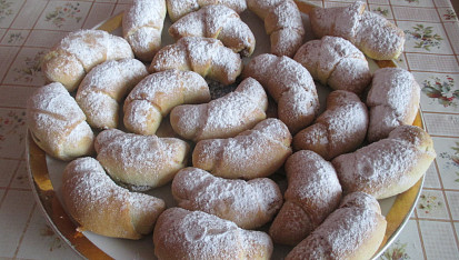 Nekynuté svatomartinské rohlíčky s ořechovou náplní