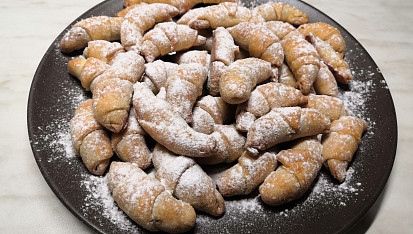 Nekynuté svatomartinské rohlíčky s ořechovou náplní