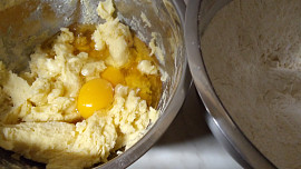 Ořechový medovník pražáka Péti Nováka