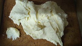 Ořechový medovník pražáka Péti Nováka