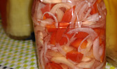 Papriky plněné kysaným zelím a paprikový salát, Paprikový salát z ořezu z paprik