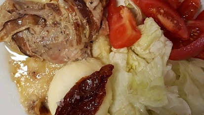 Pečený králík s hořčicí a anglickou slaninou