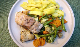 Ryba dělaná v papilotě a zelenina na másle