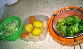 Freesh bramborový salát s brokolicí