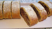 Křehký jablečný závin (Krehky  jablkovy  zavin)
