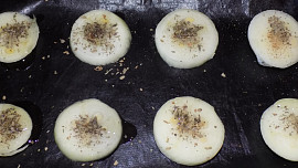 Pečená cibule se sýrem - rychlá večeře