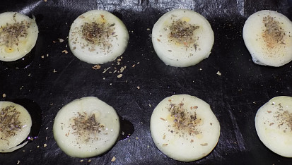 Pečená cibule se sýrem - rychlá večeře