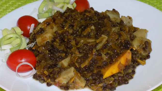 Černá čočka s dýní