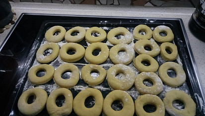 Donuty podle Majkla, vykrojené donuty