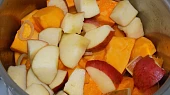 Hokkaido polévka  s jablky