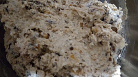 Ovesné placičky s ořechy a sušenými švestkami