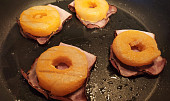 Tvarůžky na slaninovém lůžku