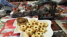 Vánoční sušenky s vitráží