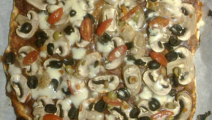 Jednoduchá pizza žampionová tenká, košer