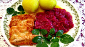 Kuřecí řízek s červeným zelím a vařenými brambory, Kureci rizek s cervenym zelim a varenymi brambory