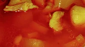 Polévka srbská čorba, Polévka srbská čorba v pucláku.