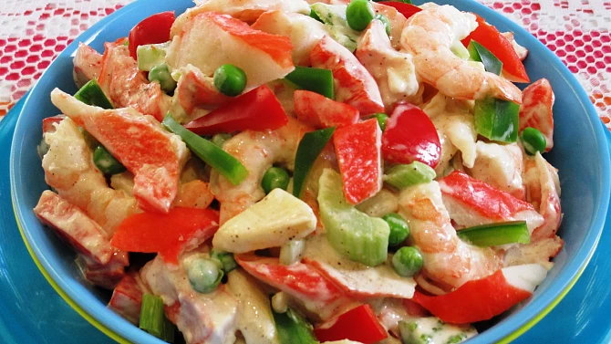 Salát z krabích tyčinek a krevet, Krevetovy Salat