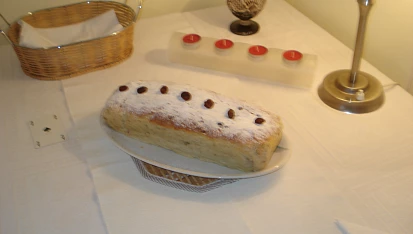 Vánoční kynutá tvarohová štola