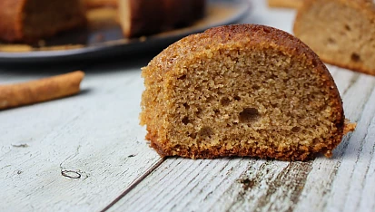 Bábovka s arašídovým máslem a skořicí - Low Carb