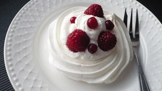 Mini Pavlova se šlehačkou