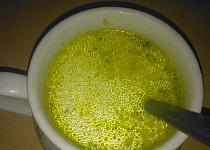 Pórková polévka s quinoou a dvěma sýry