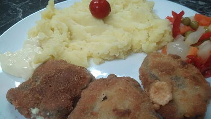 Řízky  z uzeného hovězího jazyka, Dnes jsem vařila poprvé jazyk jako řízky ... super