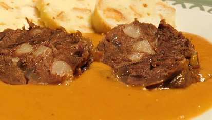 Špikovaná kližka v zeleninové omáčce