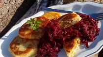 Bramborové placky plněné masem