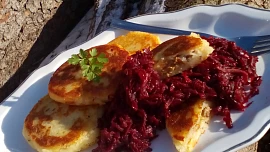Bramborové placky plněné masem