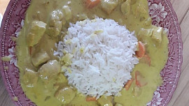 Curry kuřecí kostky s mrkví na smetaně
