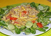 Fazolkový salát s lískovými oříšky