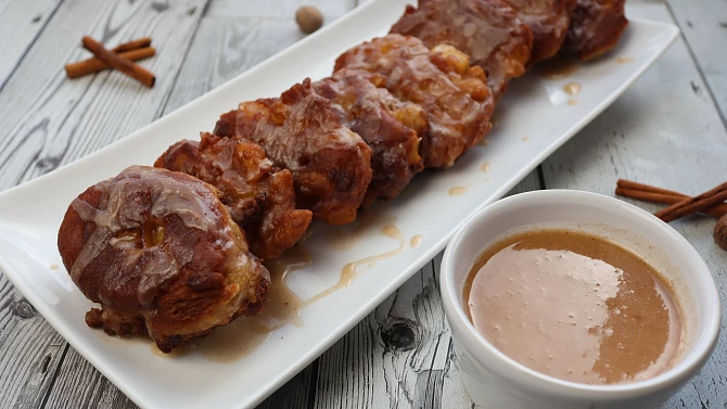 Jablečné fritters/lívance